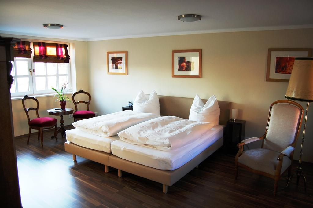 Heinrichs Winery Bed & Breakfast Langenlonsheim Pokój zdjęcie